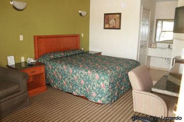 Relax Inn Bryan Room photo